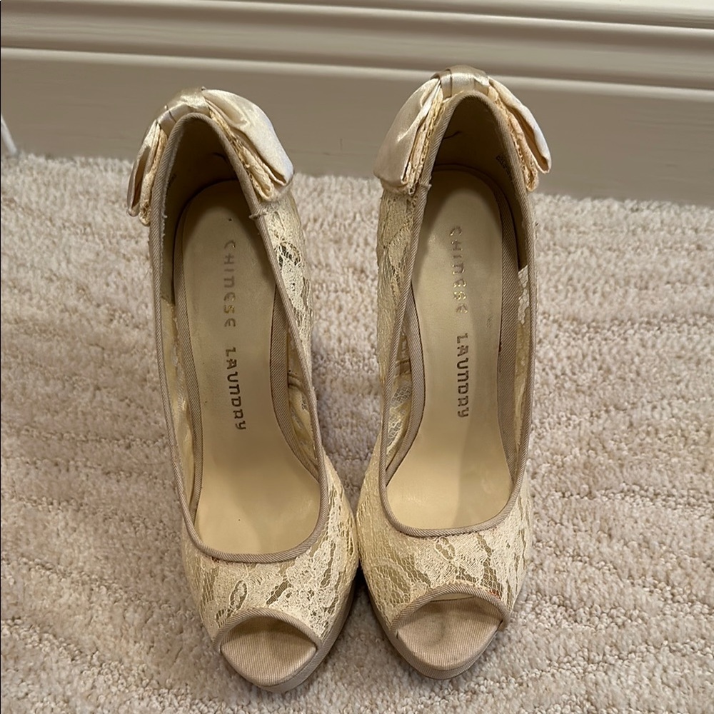 Chinese Laundry Cream Lace Coquette Peep-Toe Heels - Picture 2 of 5